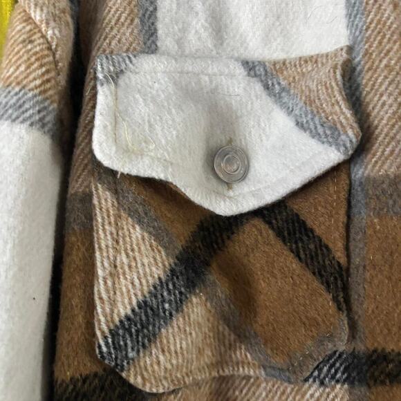 Brown Plaid Flannel Shacket 3/4 Sleeves Button Down Chest Pockets Layering - Picture 6 of 7